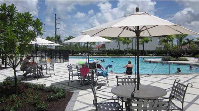 Small Image of 2950 ST THOMAS DR, Cooper City Number 37