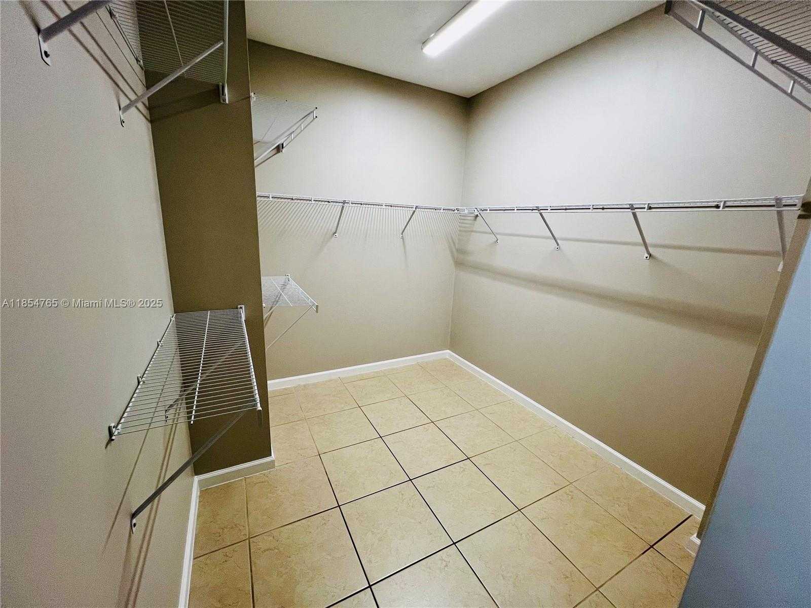 Small Image of 2950 ST THOMAS DR, Cooper City Number 46