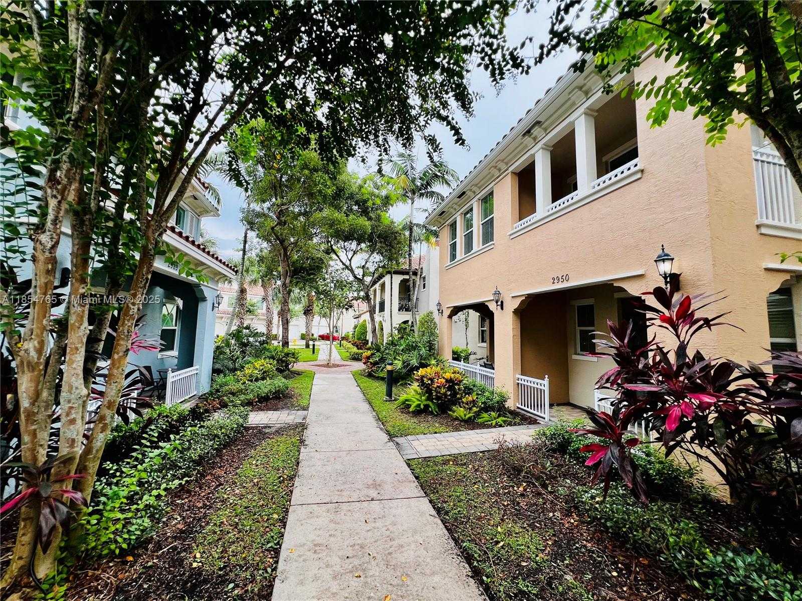 Small Image of 2950 ST THOMAS DR, Cooper City Number 49