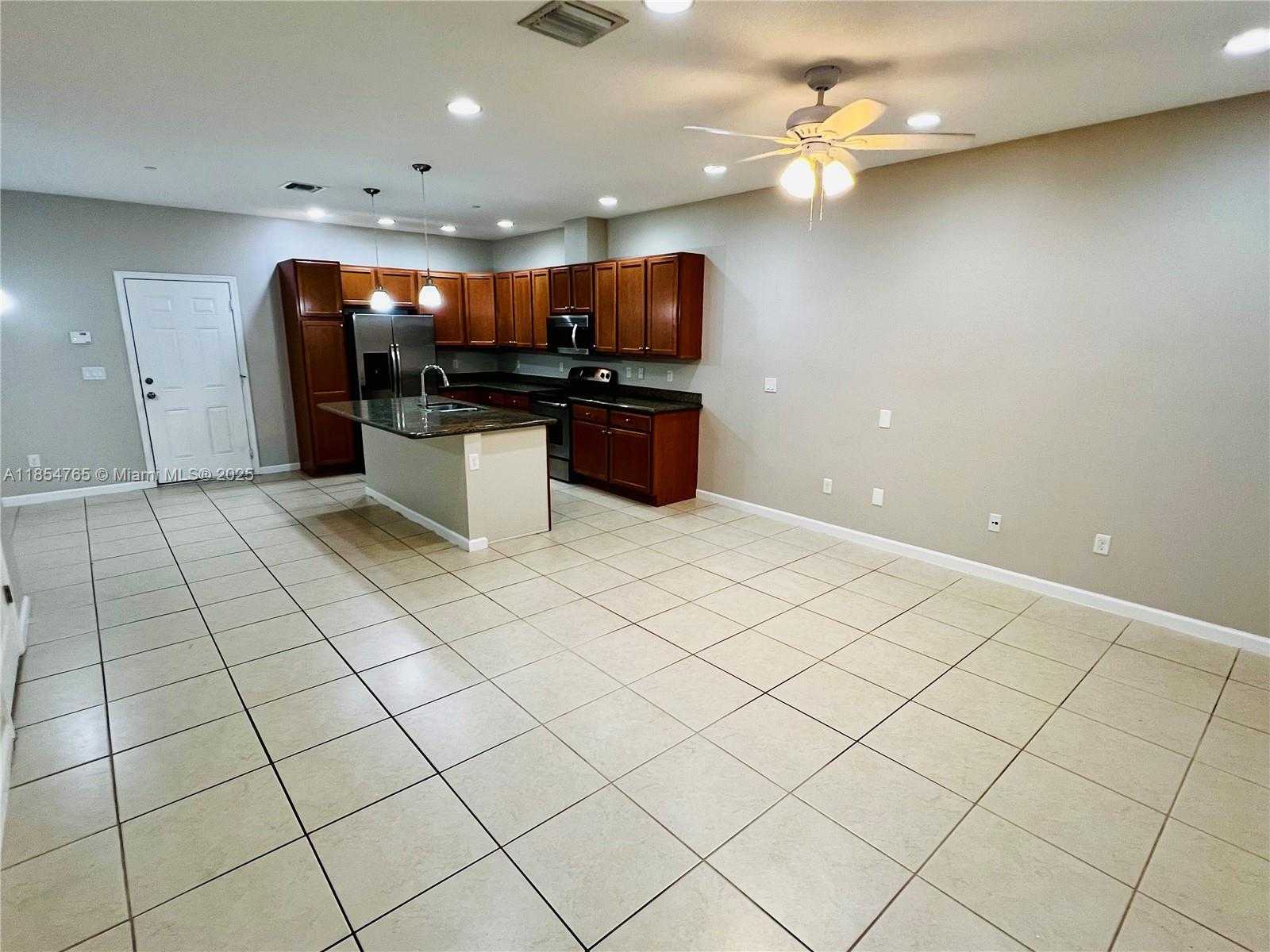 Small Image of 2950 ST THOMAS DR, Cooper City Number 6