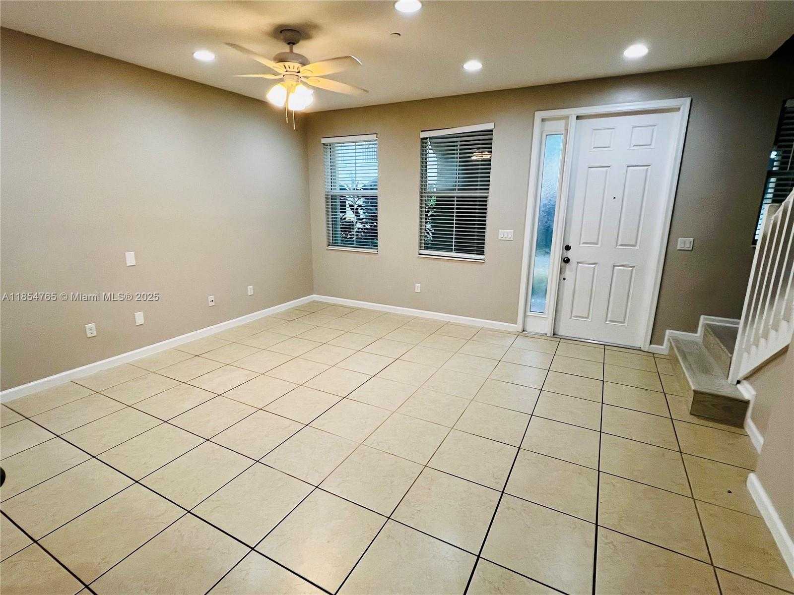 Small Image of 2950 ST THOMAS DR, Cooper City Number 7