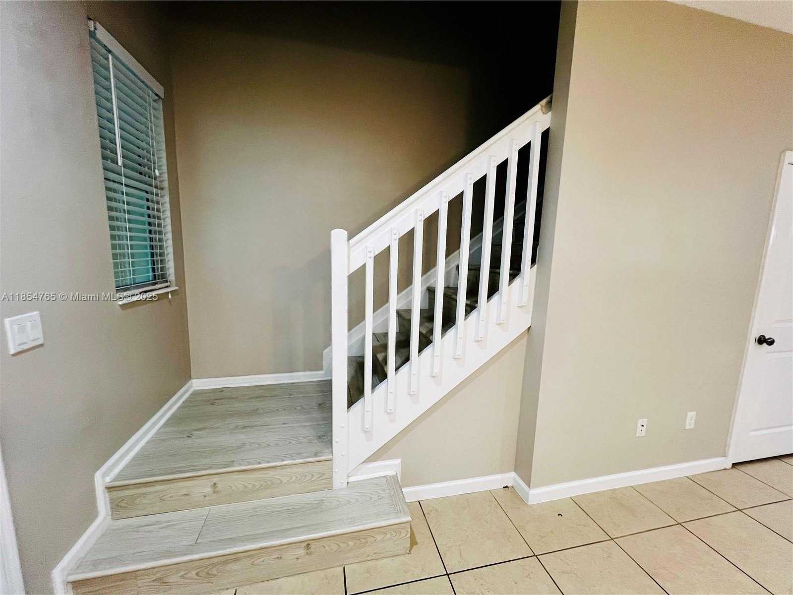 Small Image of 2950 ST THOMAS DR, Cooper City Number 9