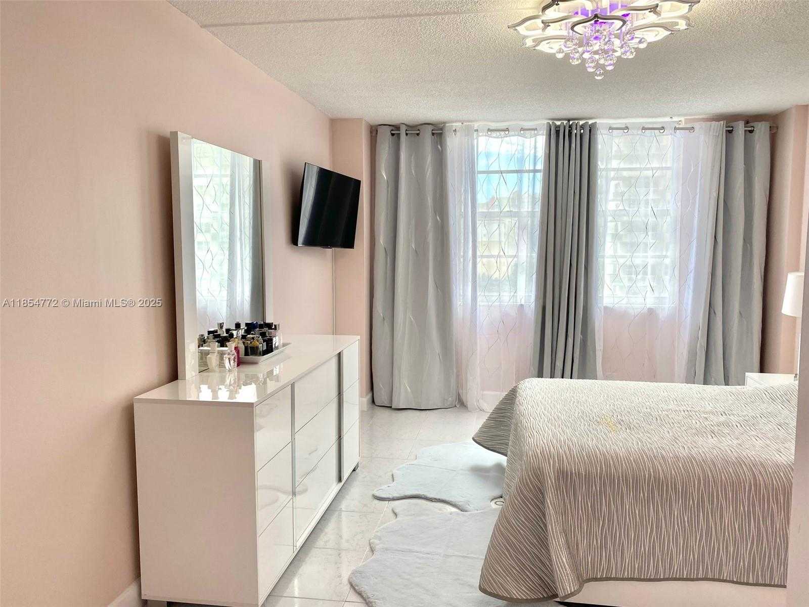 Small Image of 251 174TH ST #615, Sunny Isles Beach Number 12