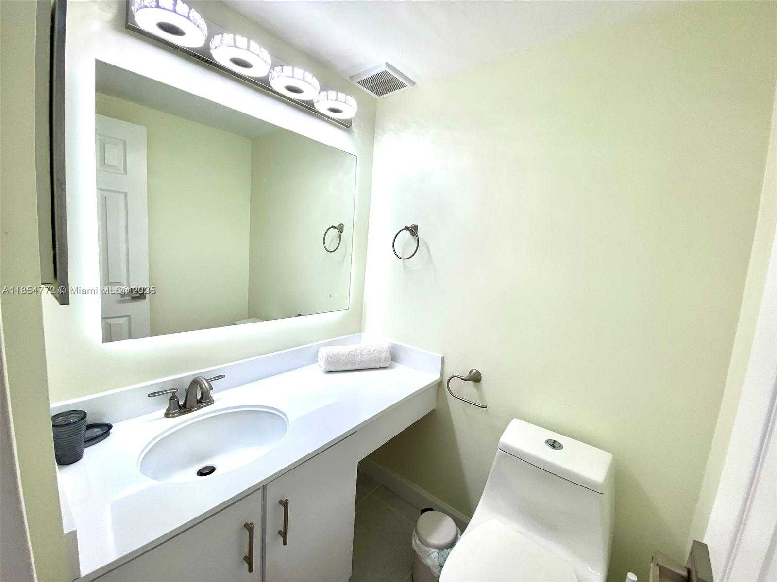 Small Image of 251 174TH ST #615, Sunny Isles Beach Number 7