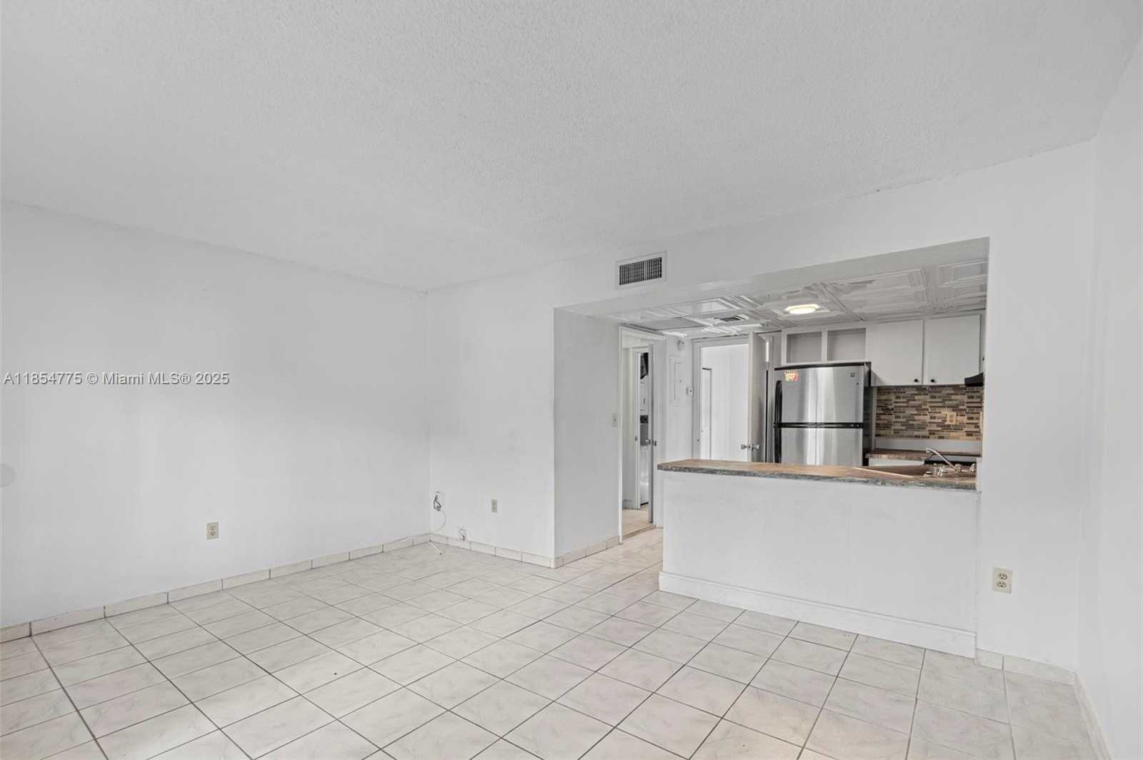 Small Image of 2178 WEST 60TH ST #18112, Hialeah Number 4