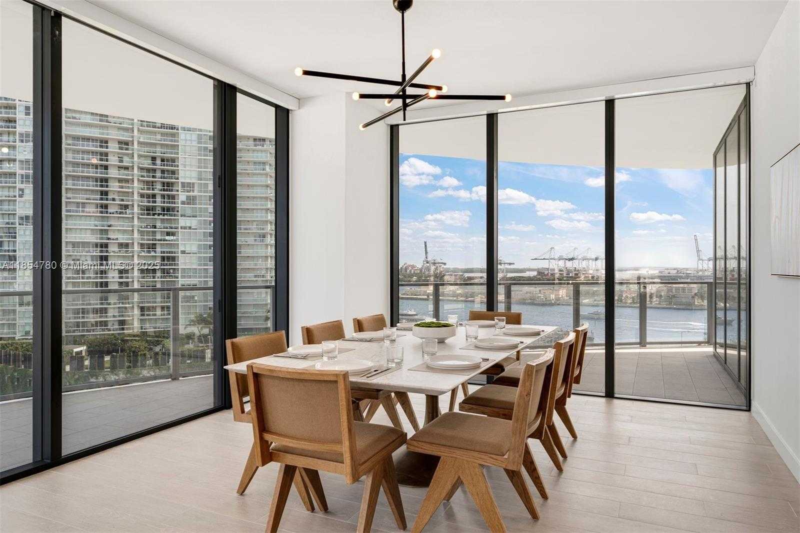 Small Image of 500 ALTON RD #1201, Miami Beach Number 4