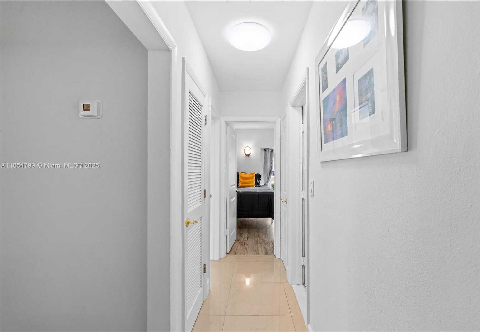Small Image of 7417 TWIN SABAL DR, Miami Lakes Number 10