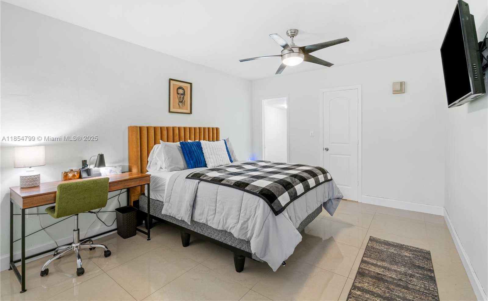 Small Image of 7417 TWIN SABAL DR, Miami Lakes Number 13