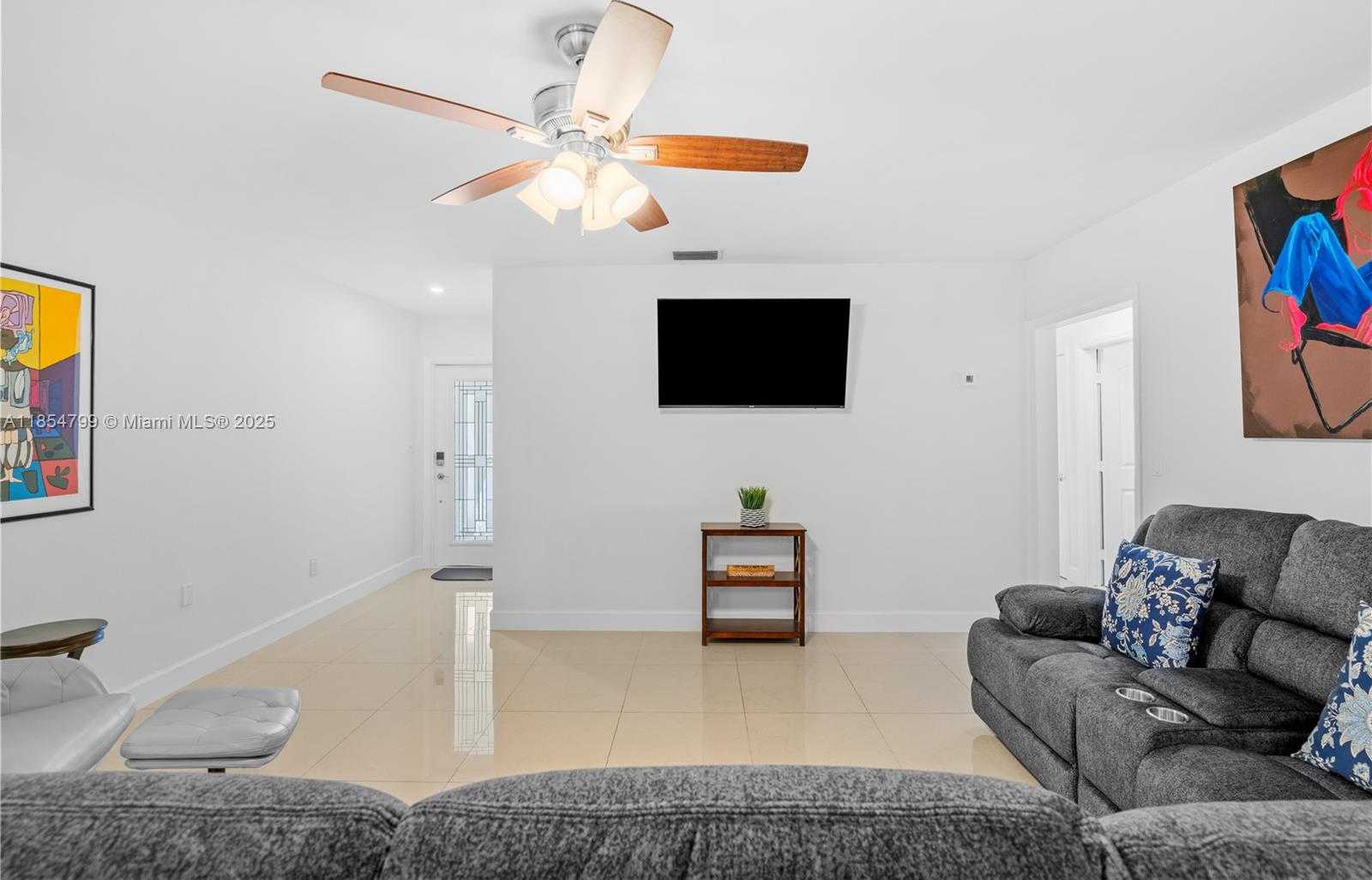 Small Image of 7417 TWIN SABAL DR, Miami Lakes Number 4