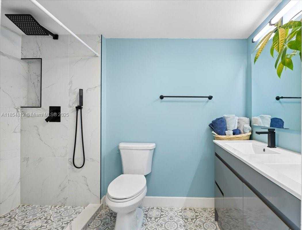Small Image of 9450 LIVE OAK PL #109, Davie Number 32
