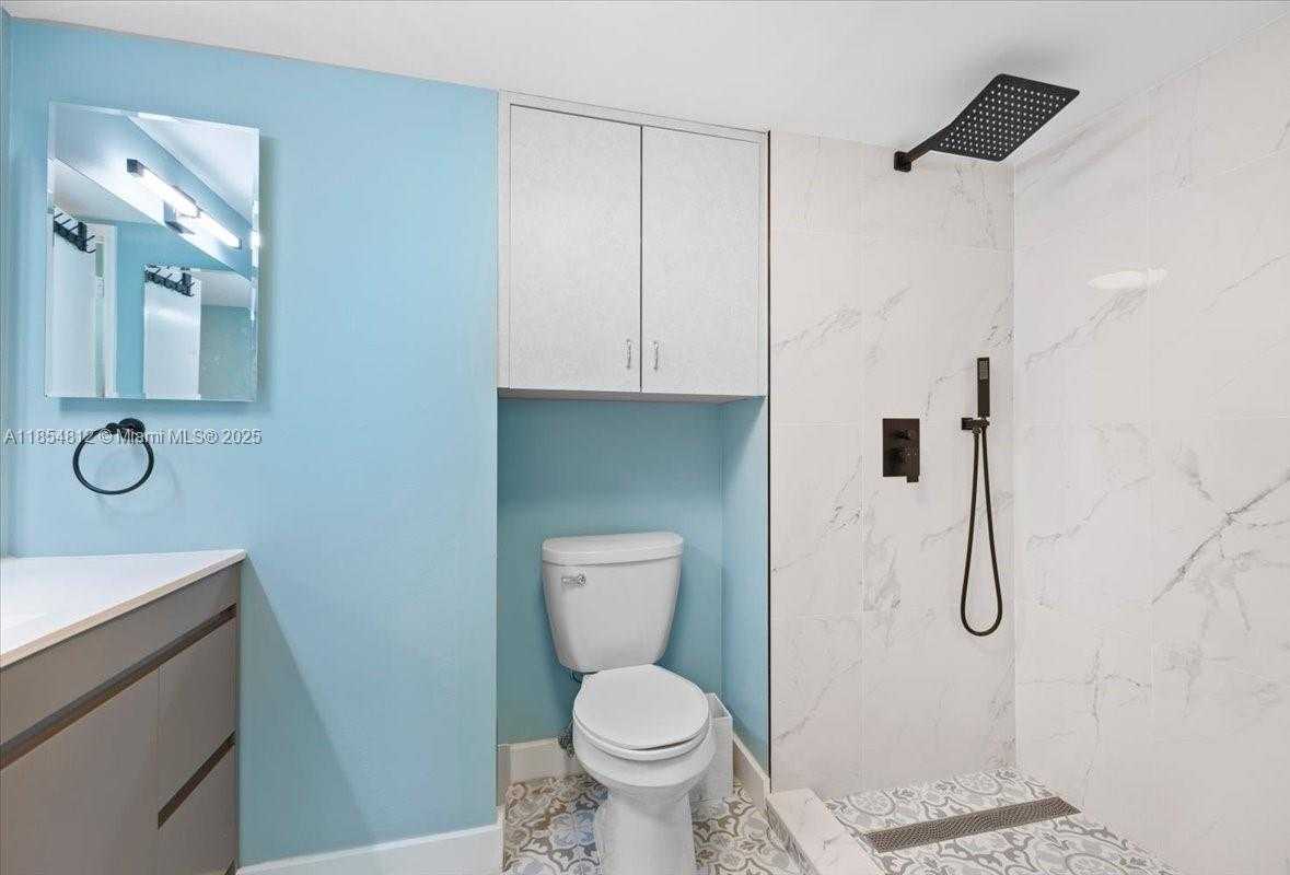 Small Image of 9450 LIVE OAK PL #109, Davie Number 46