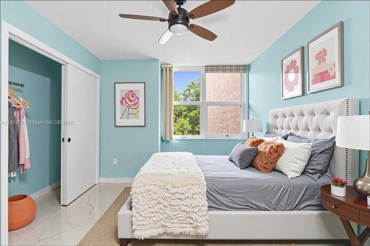 Small Image of 9450 LIVE OAK PL #109, Davie Number 90