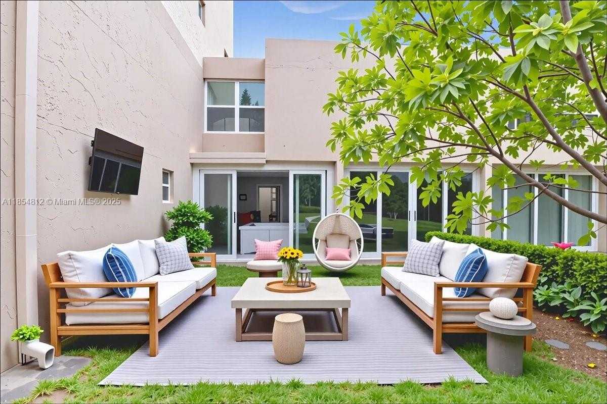 Small Image of 9450 LIVE OAK PL #109, Davie Number 92