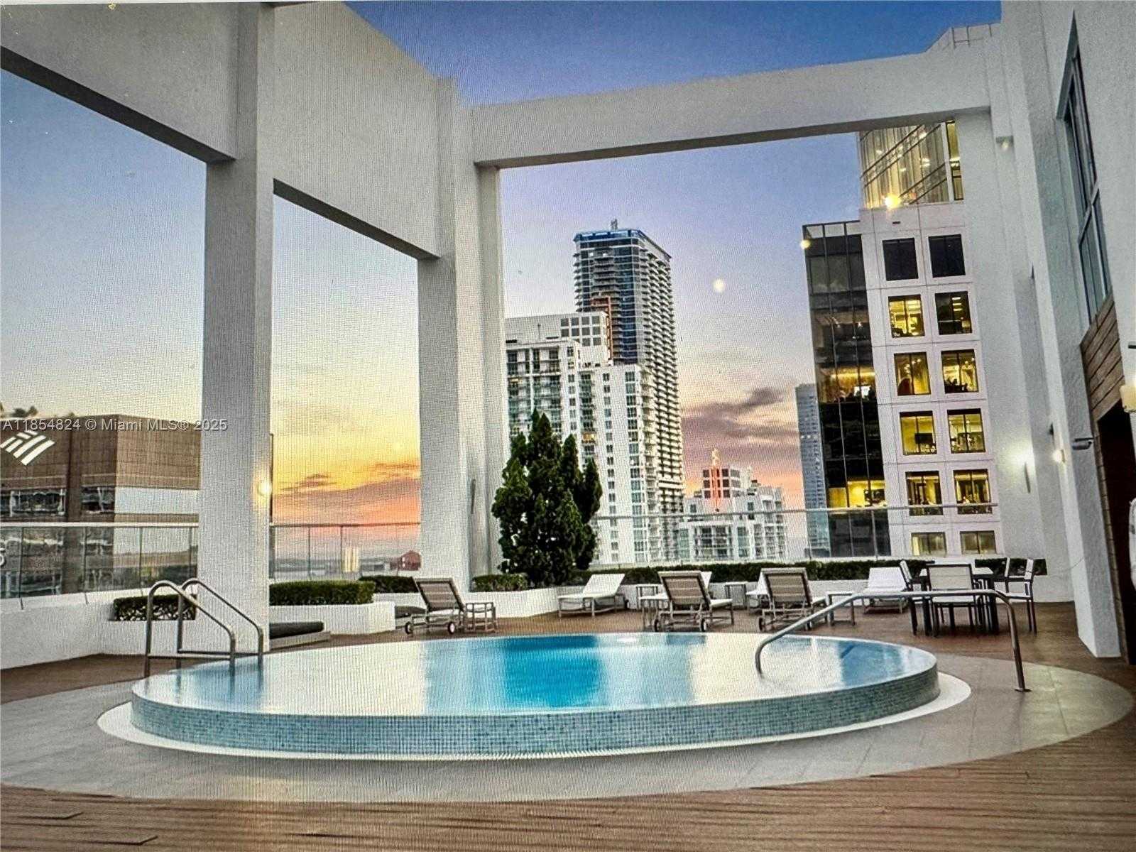 Small Image of 500 BRICKELL AVE #1204, Miami Number 11