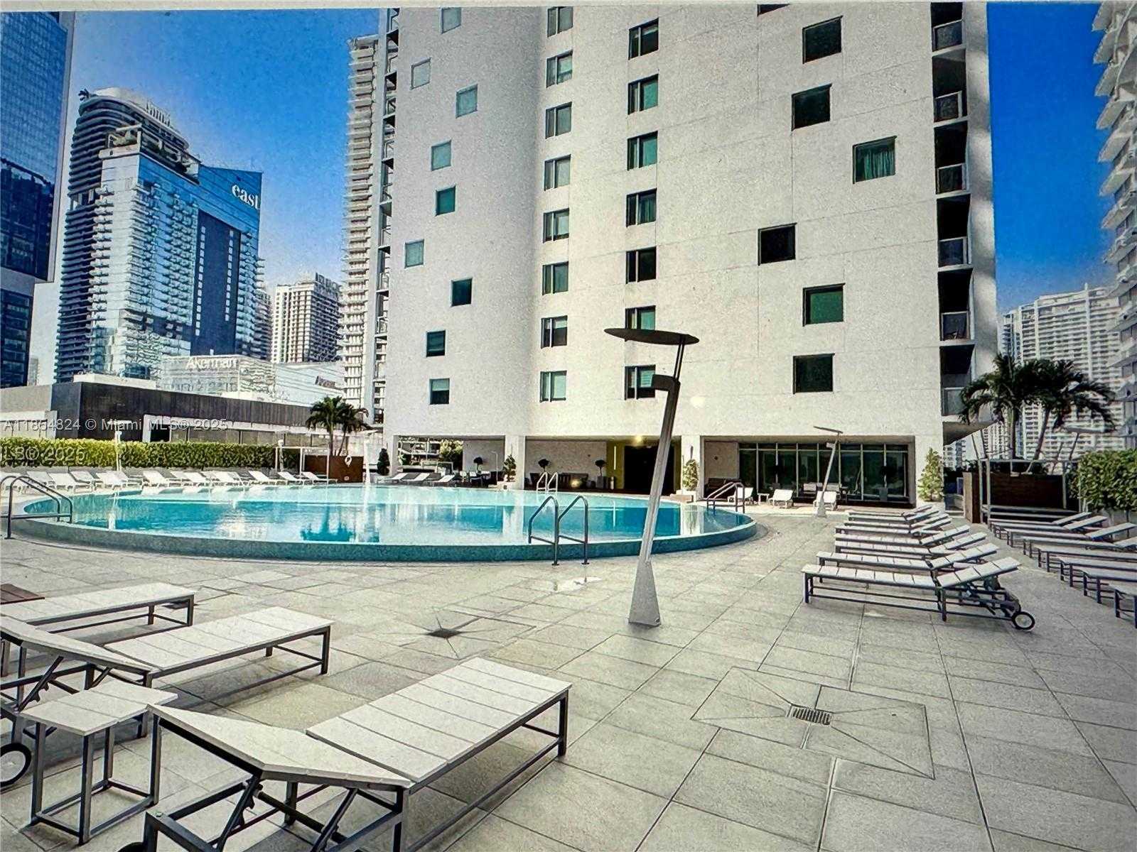 Small Image of 500 BRICKELL AVE #1204, Miami Number 12