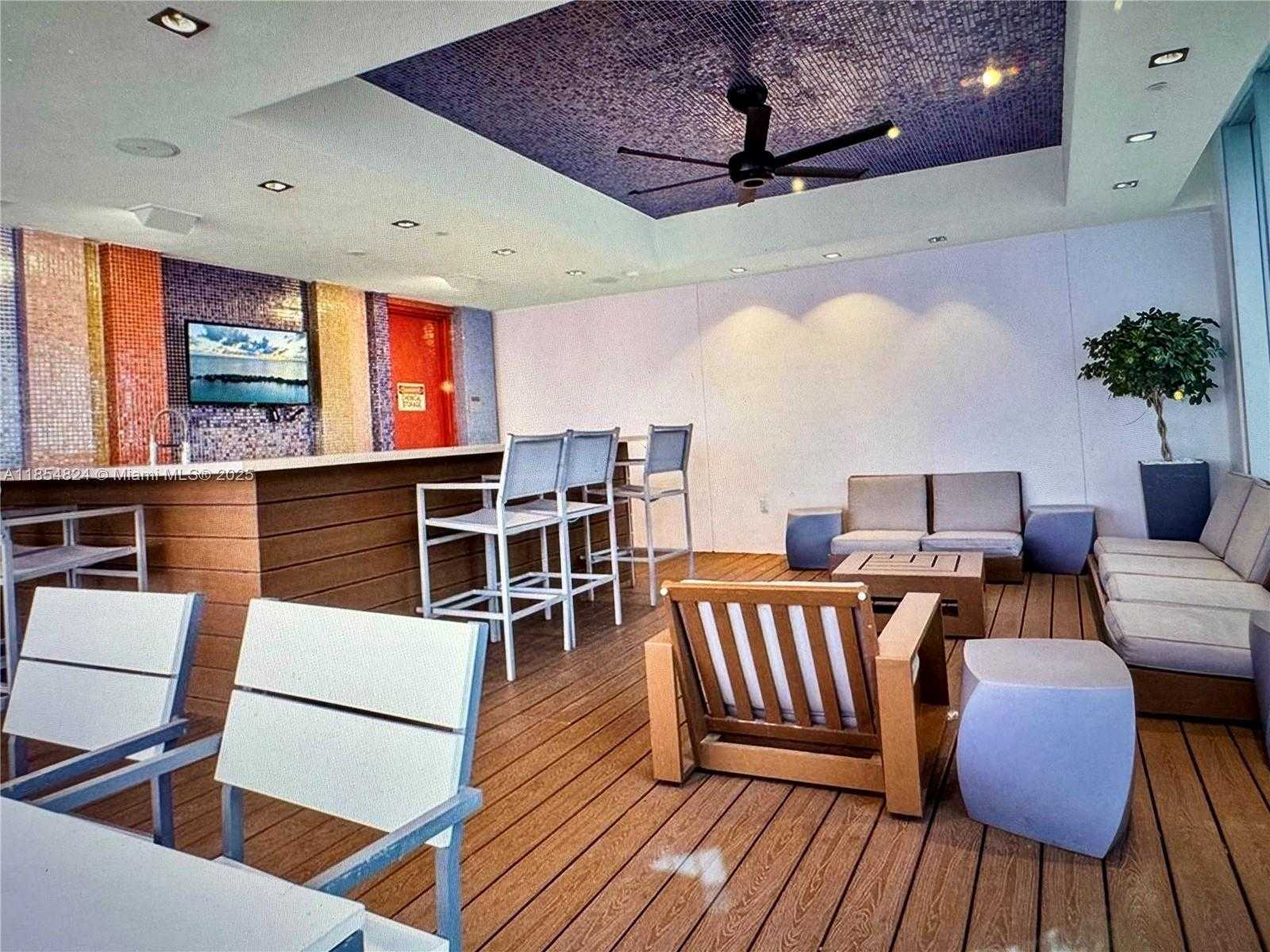 Small Image of 500 BRICKELL AVE #1204, Miami Number 15