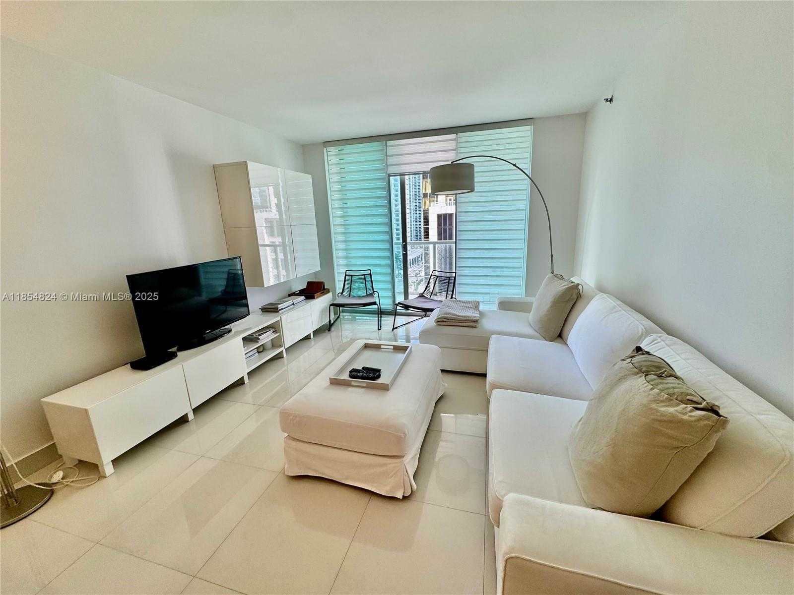 Small Image of 500 BRICKELL AVE #1204, Miami Number 6
