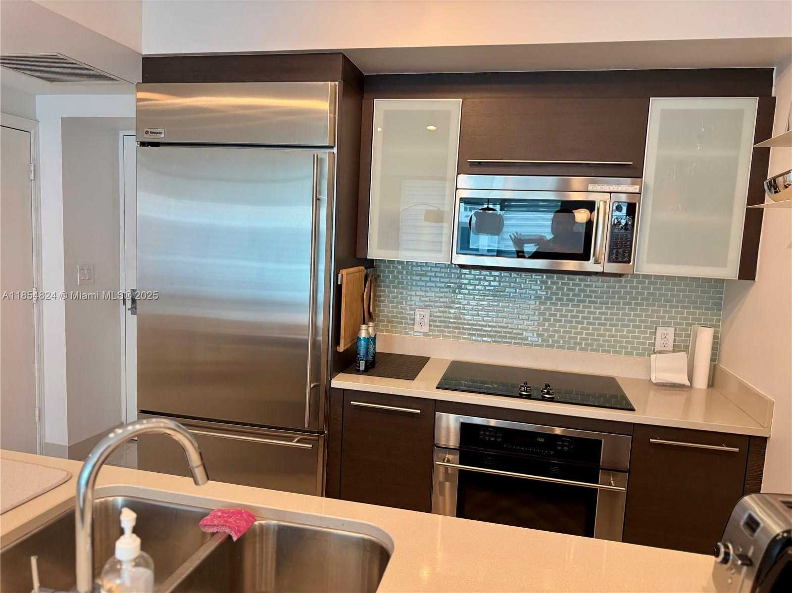 Small Image of 500 BRICKELL AVE #1204, Miami Number 9