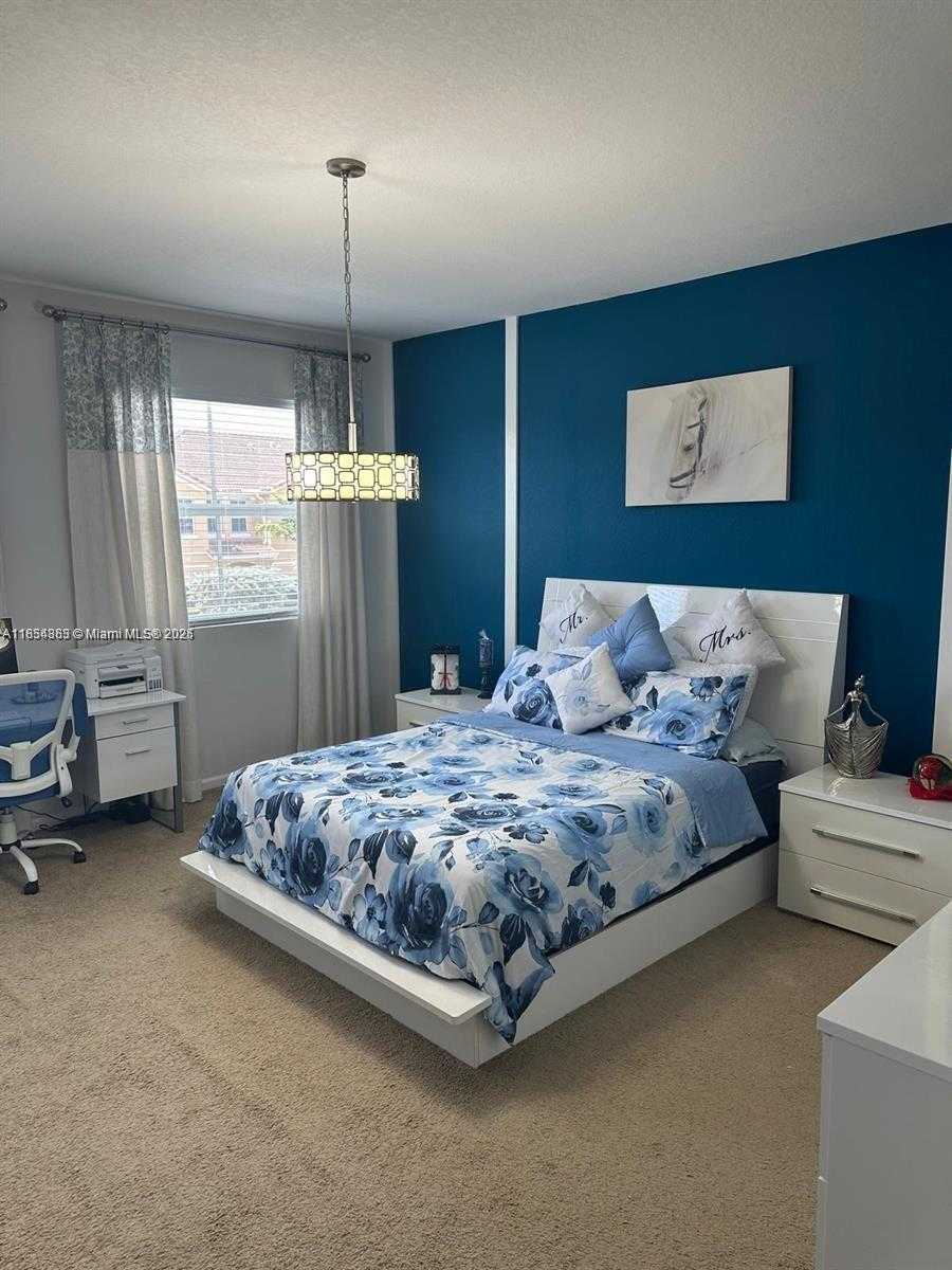 Small Image of 2450 SOUTH EAST 14TH CT #2450, Homestead Number 16