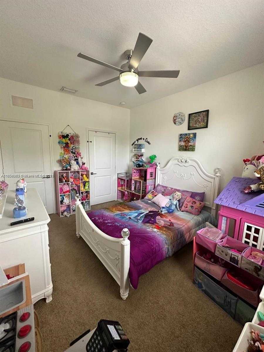Small Image of 2450 SOUTH EAST 14TH CT #2450, Homestead Number 5