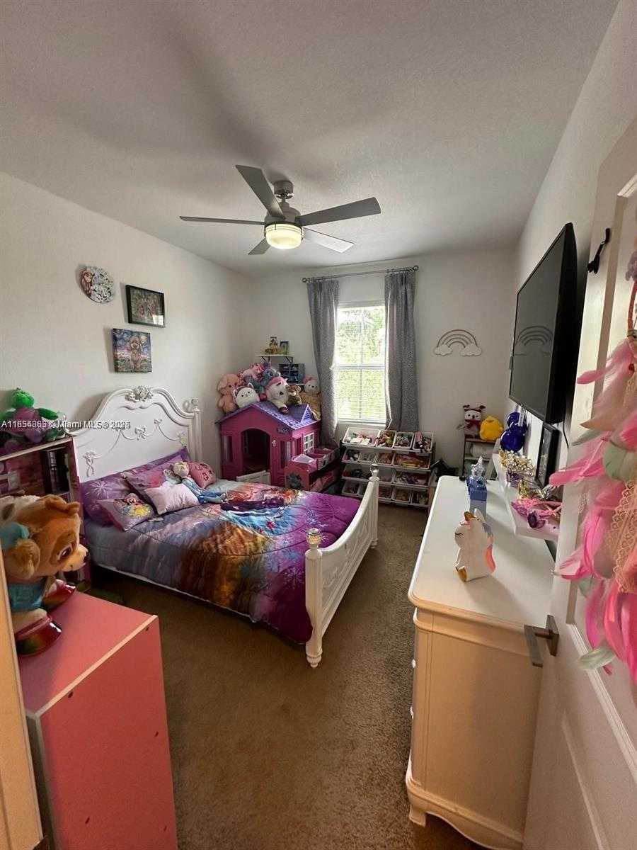 Small Image of 2450 SOUTH EAST 14TH CT #2450, Homestead Number 6