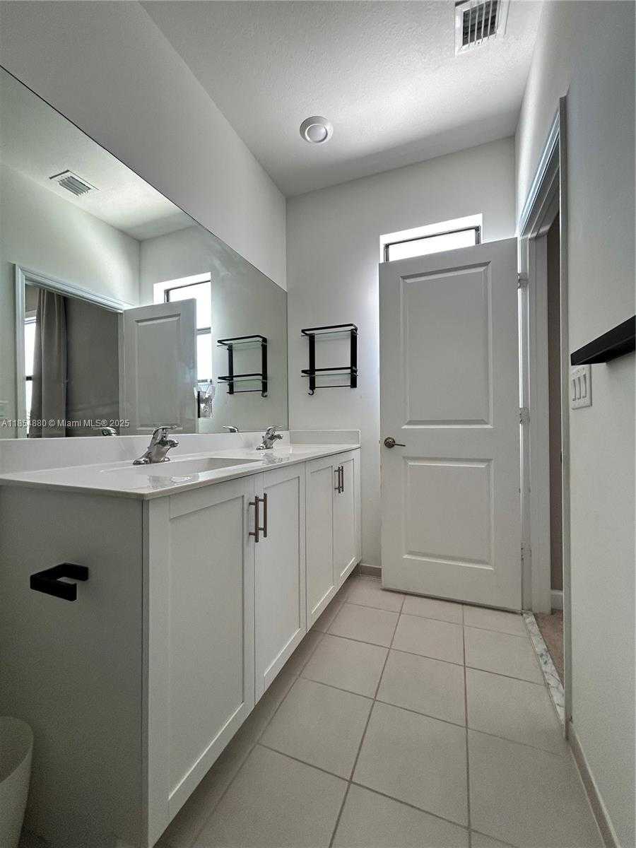 Small Image of 25343 SOUTH WEST 109TH AVE, Homestead Number 28