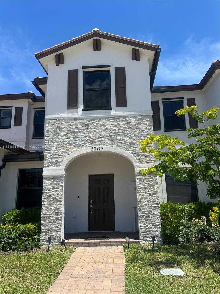 Small Image of 22913 SOUTH WEST 99TH AVE, Cutler Bay Number 2