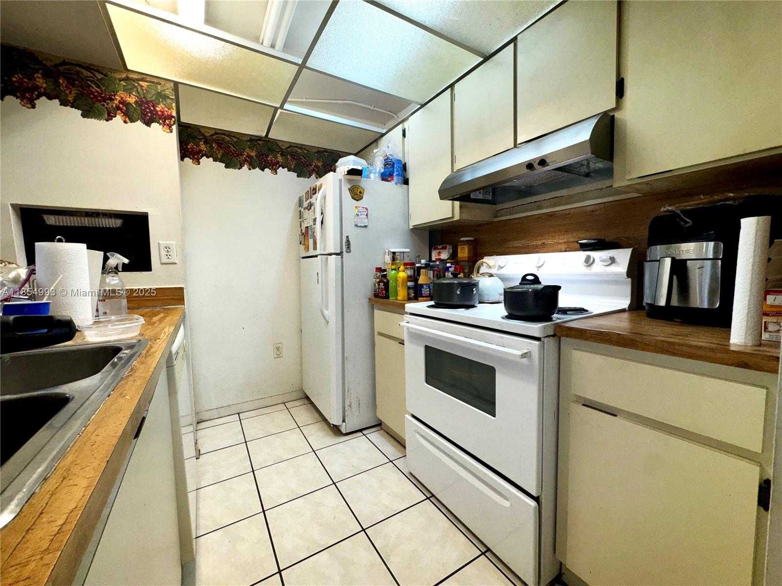 Small Image of 7165 NORTH WEST 186TH ST #A211, Hialeah Number 5