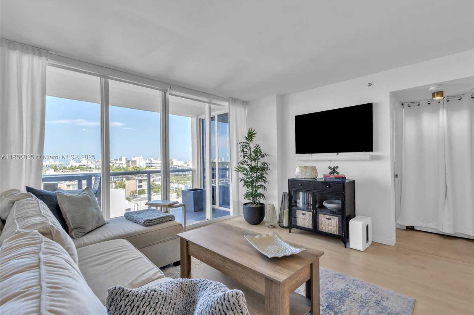 Small Image of 1800 SUNSET HARBOUR DR #1003, Miami Beach Number 2