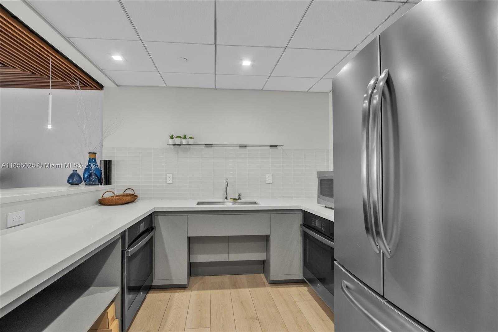 Small Image of 1800 SUNSET HARBOUR DR #1003, Miami Beach Number 29