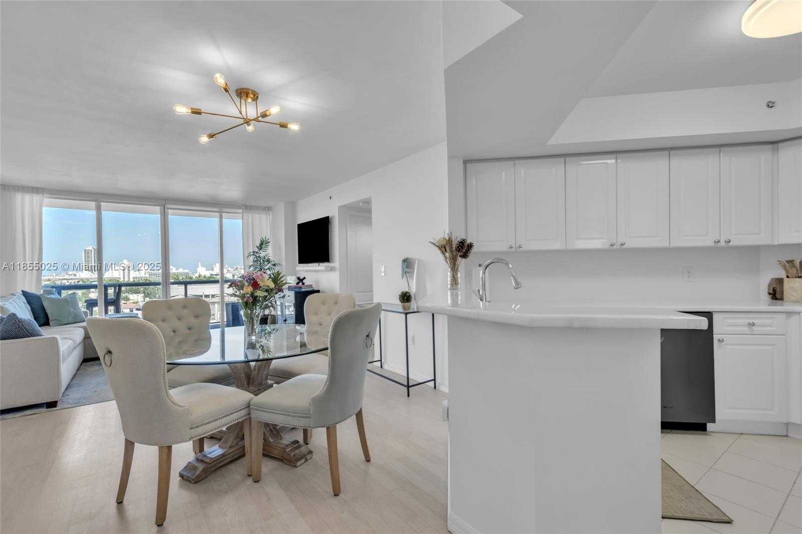 Small Image of 1800 SUNSET HARBOUR DR #1003, Miami Beach Number 3