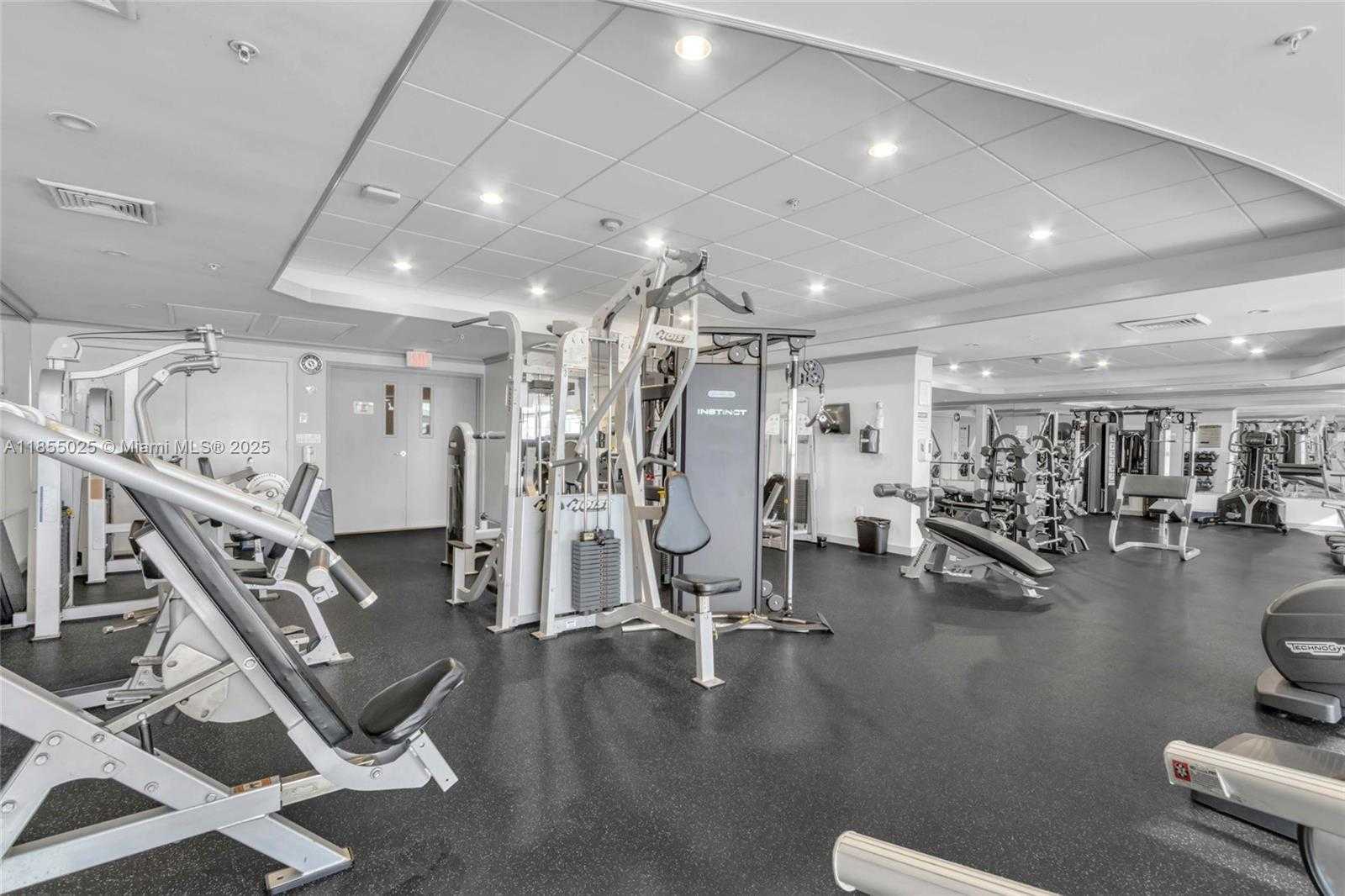 Small Image of 1800 SUNSET HARBOUR DR #1003, Miami Beach Number 32