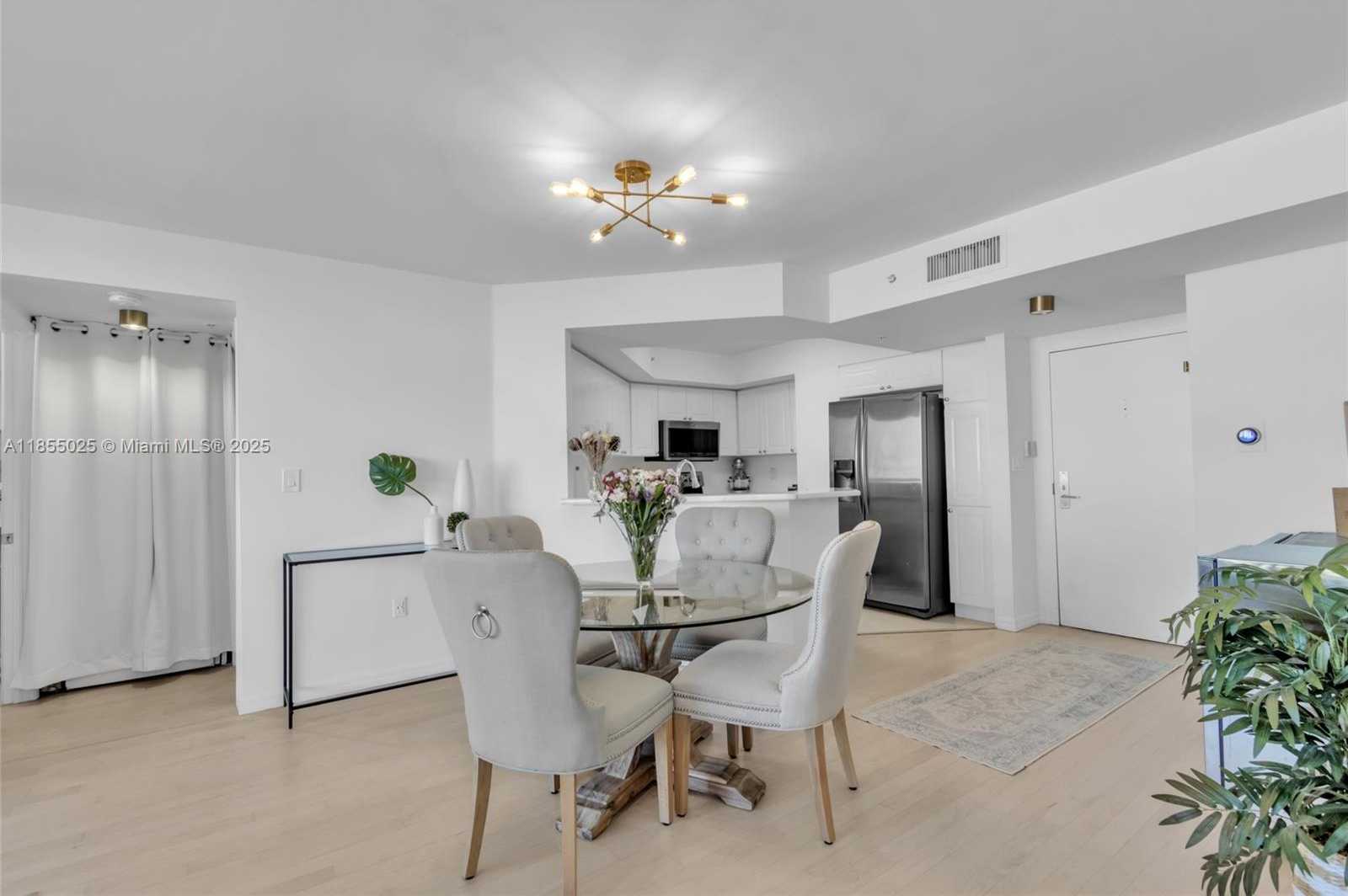 Small Image of 1800 SUNSET HARBOUR DR #1003, Miami Beach Number 4