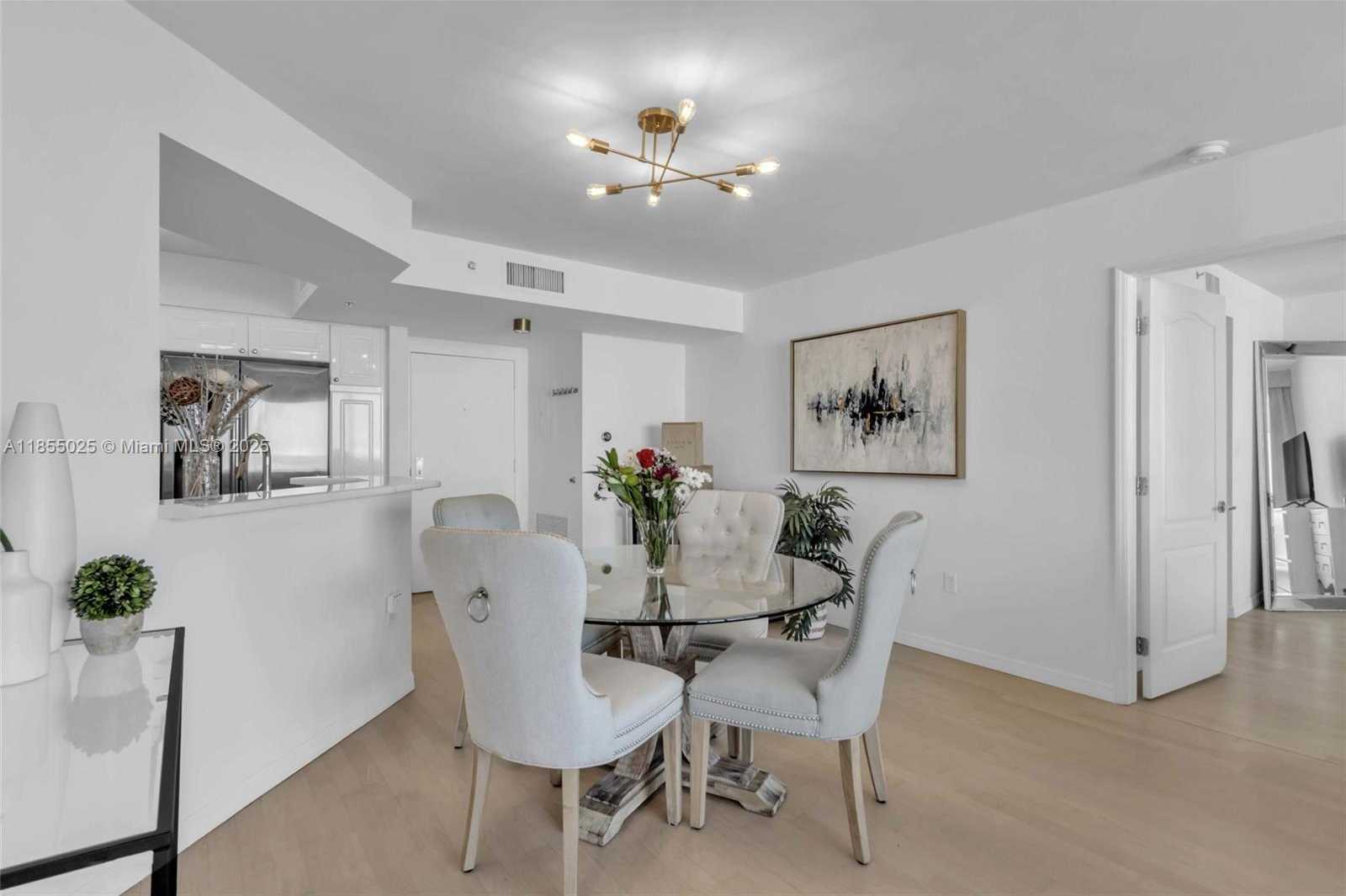 Small Image of 1800 SUNSET HARBOUR DR #1003, Miami Beach Number 5