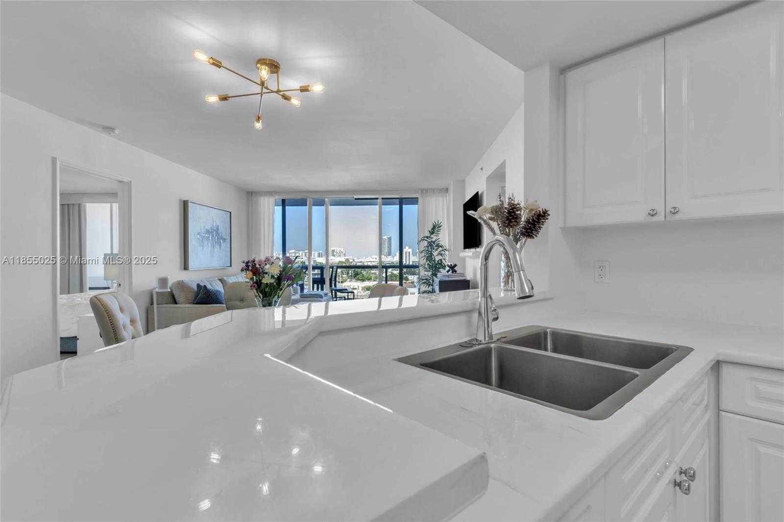 Small Image of 1800 SUNSET HARBOUR DR #1003, Miami Beach Number 6