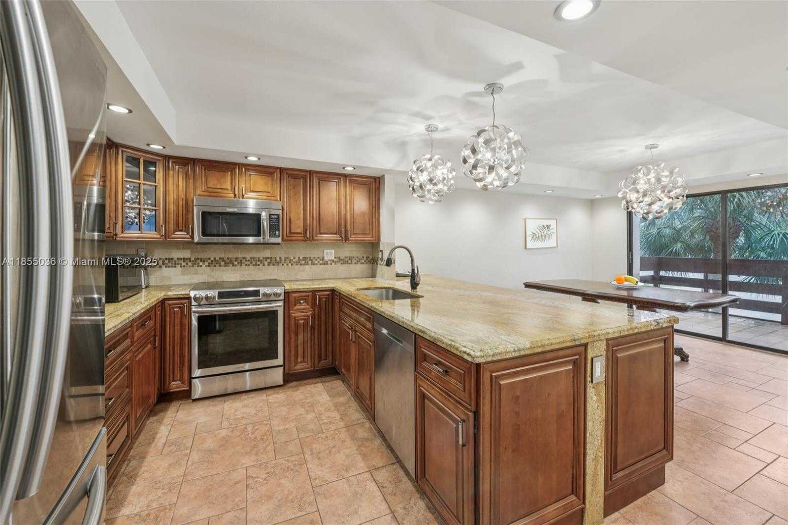 Small Image of 121 SOUTH WEST 96TH TER #205, Plantation Number 10