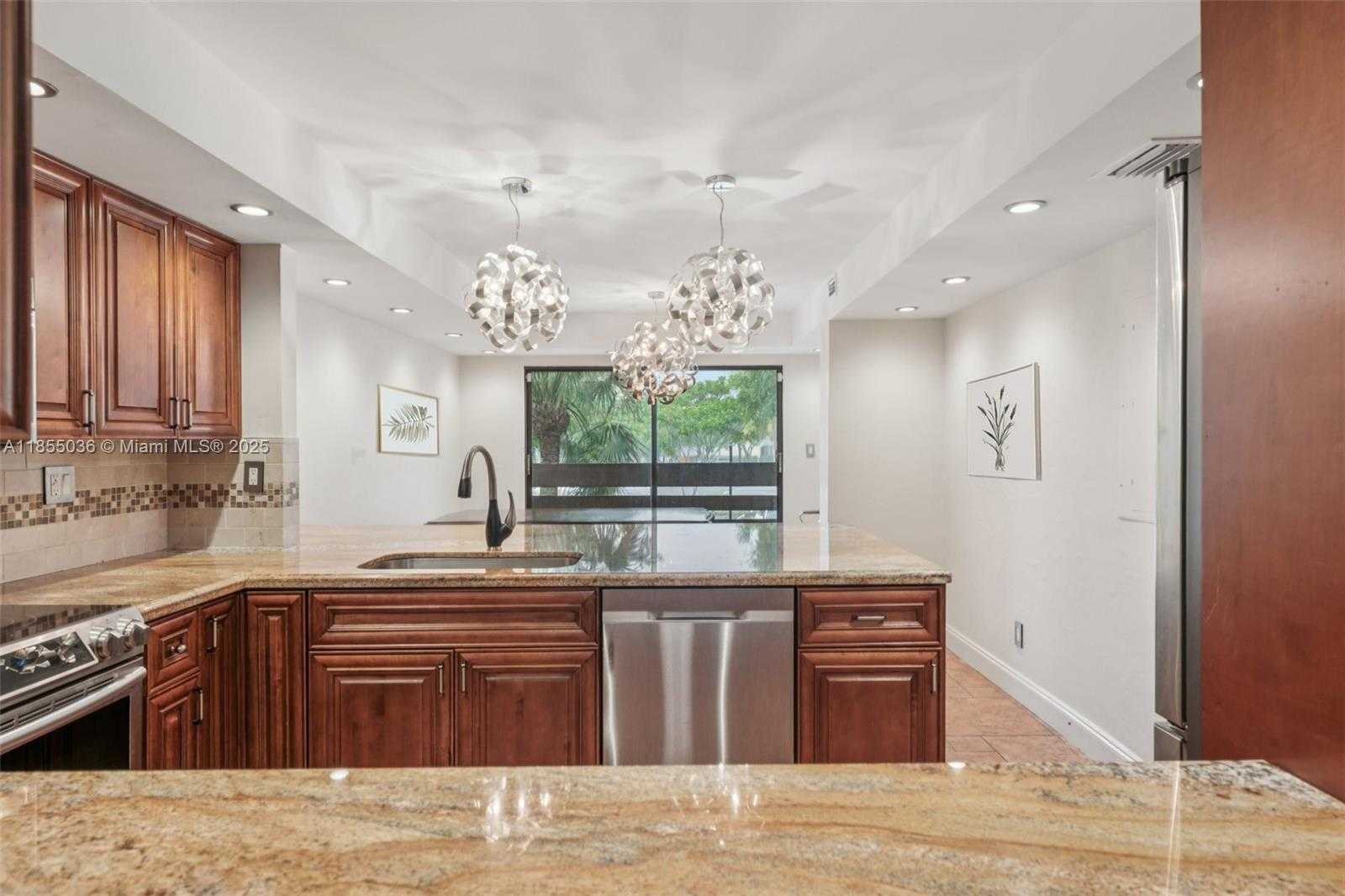 Small Image of 121 SOUTH WEST 96TH TER #205, Plantation Number 12