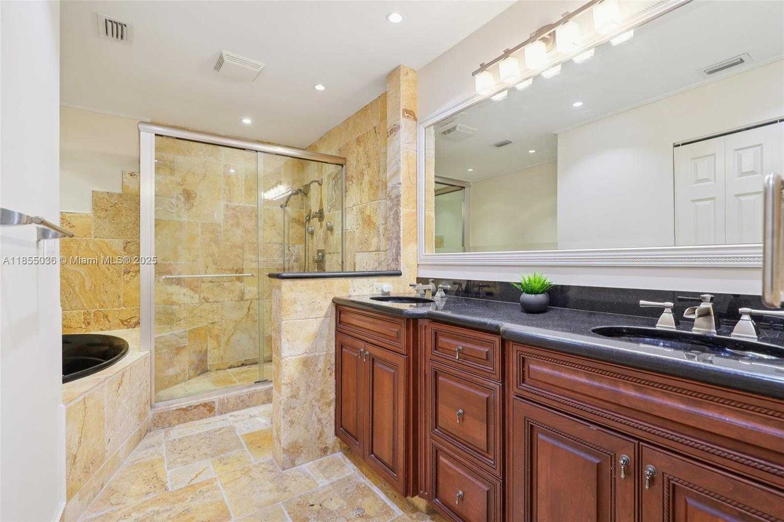 Small Image of 121 SOUTH WEST 96TH TER #205, Plantation Number 19