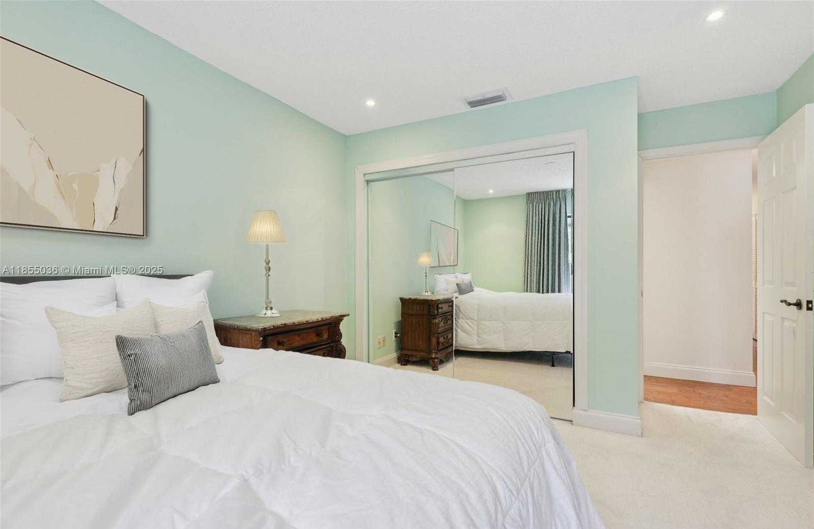 Small Image of 121 SOUTH WEST 96TH TER #205, Plantation Number 23