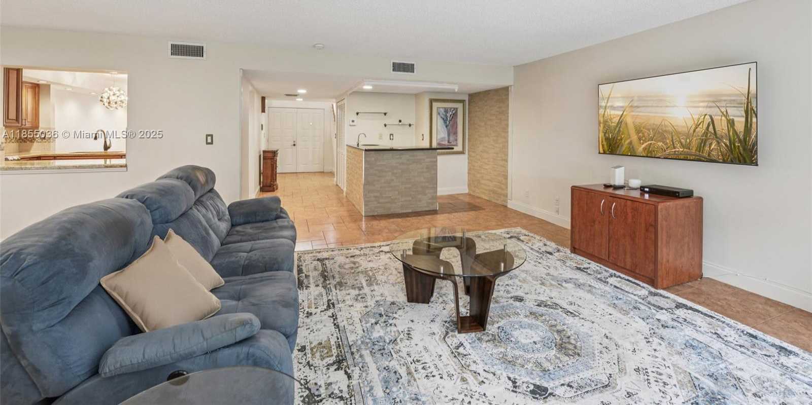 Small Image of 121 SOUTH WEST 96TH TER #205, Plantation Number 3