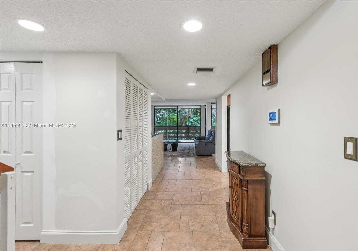 Small Image of 121 SOUTH WEST 96TH TER #205, Plantation Number 32