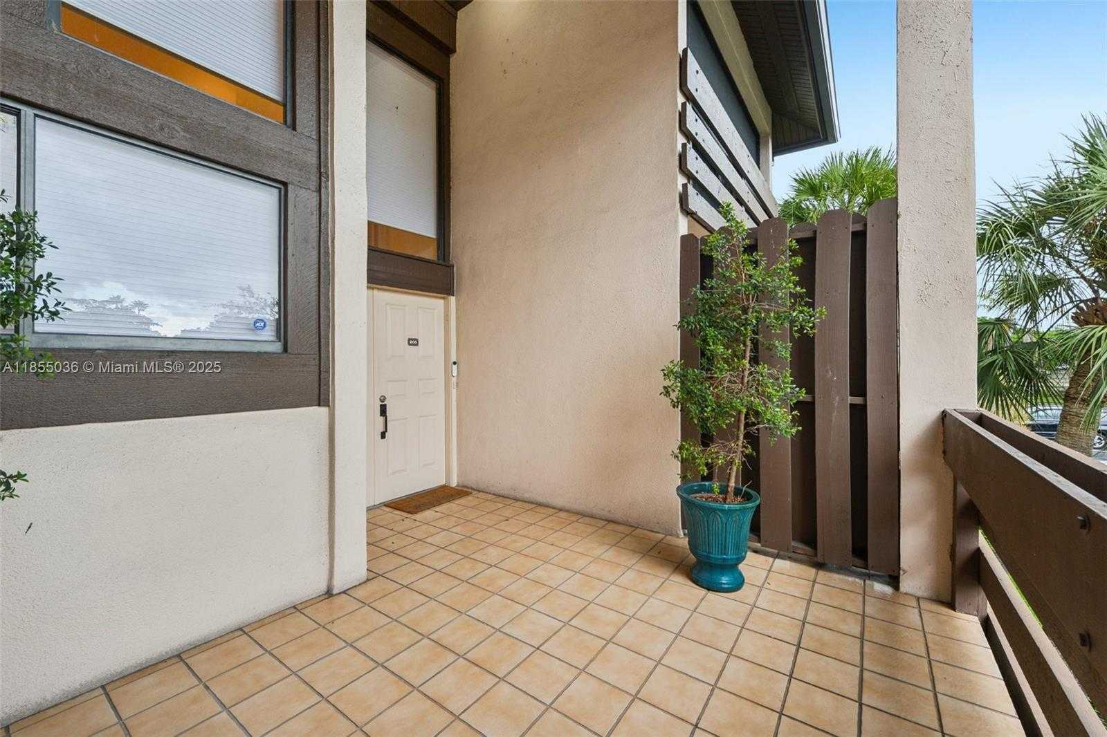 Small Image of 121 SOUTH WEST 96TH TER #205, Plantation Number 33