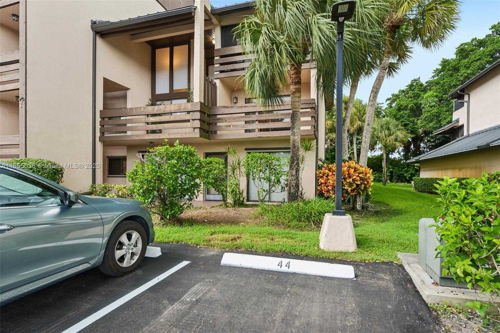 Small Image of 121 SOUTH WEST 96TH TER #205, Plantation Number 38