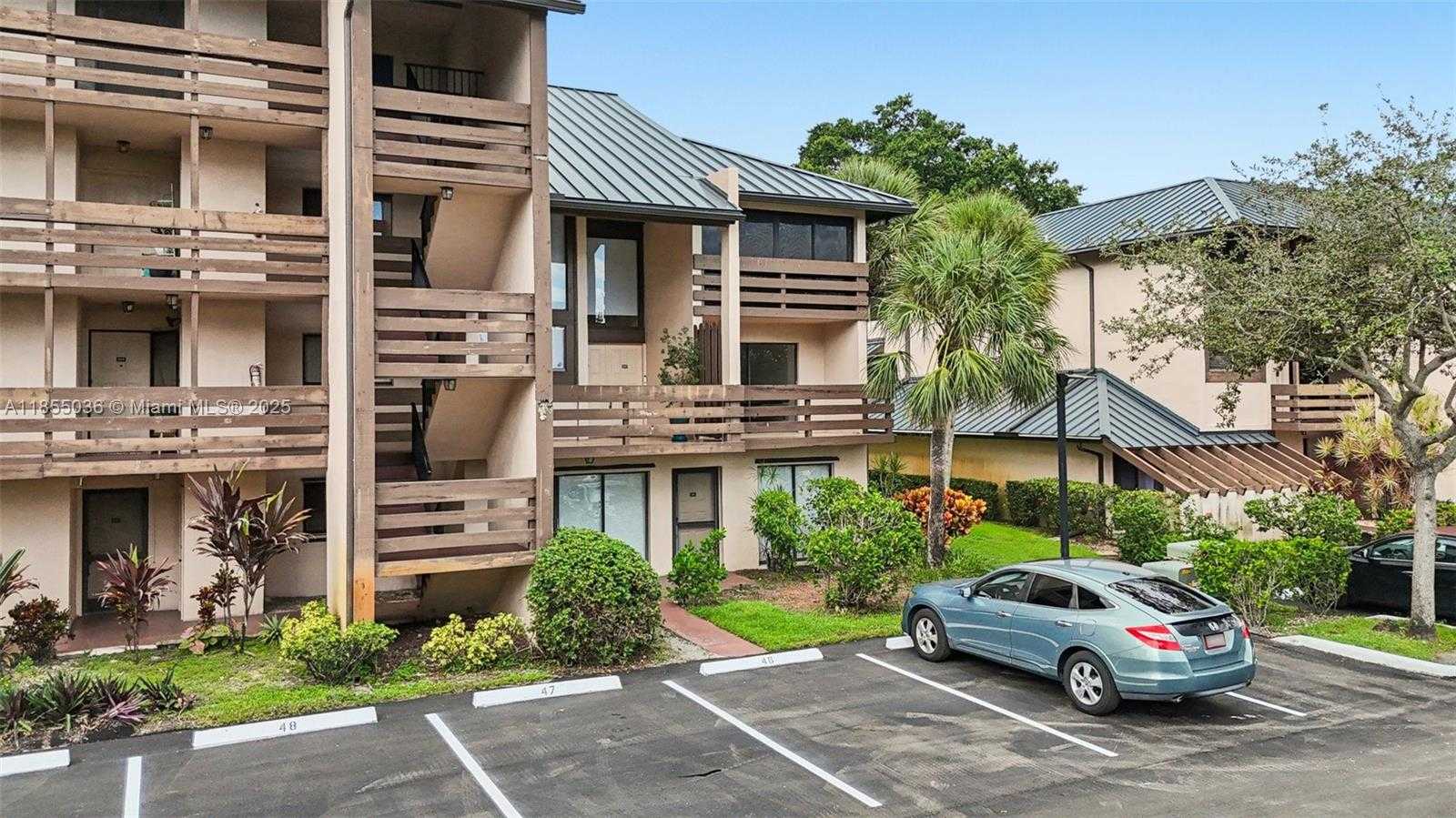 Small Image of 121 SOUTH WEST 96TH TER #205, Plantation Number 39