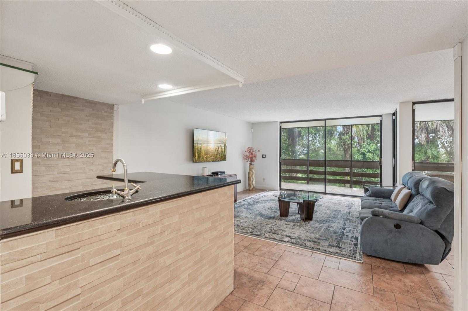 Small Image of 121 SOUTH WEST 96TH TER #205, Plantation Number 6