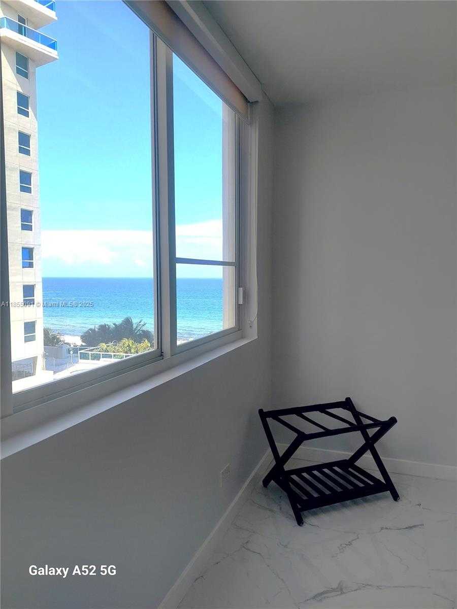Small Image of Miami Beach Number 22