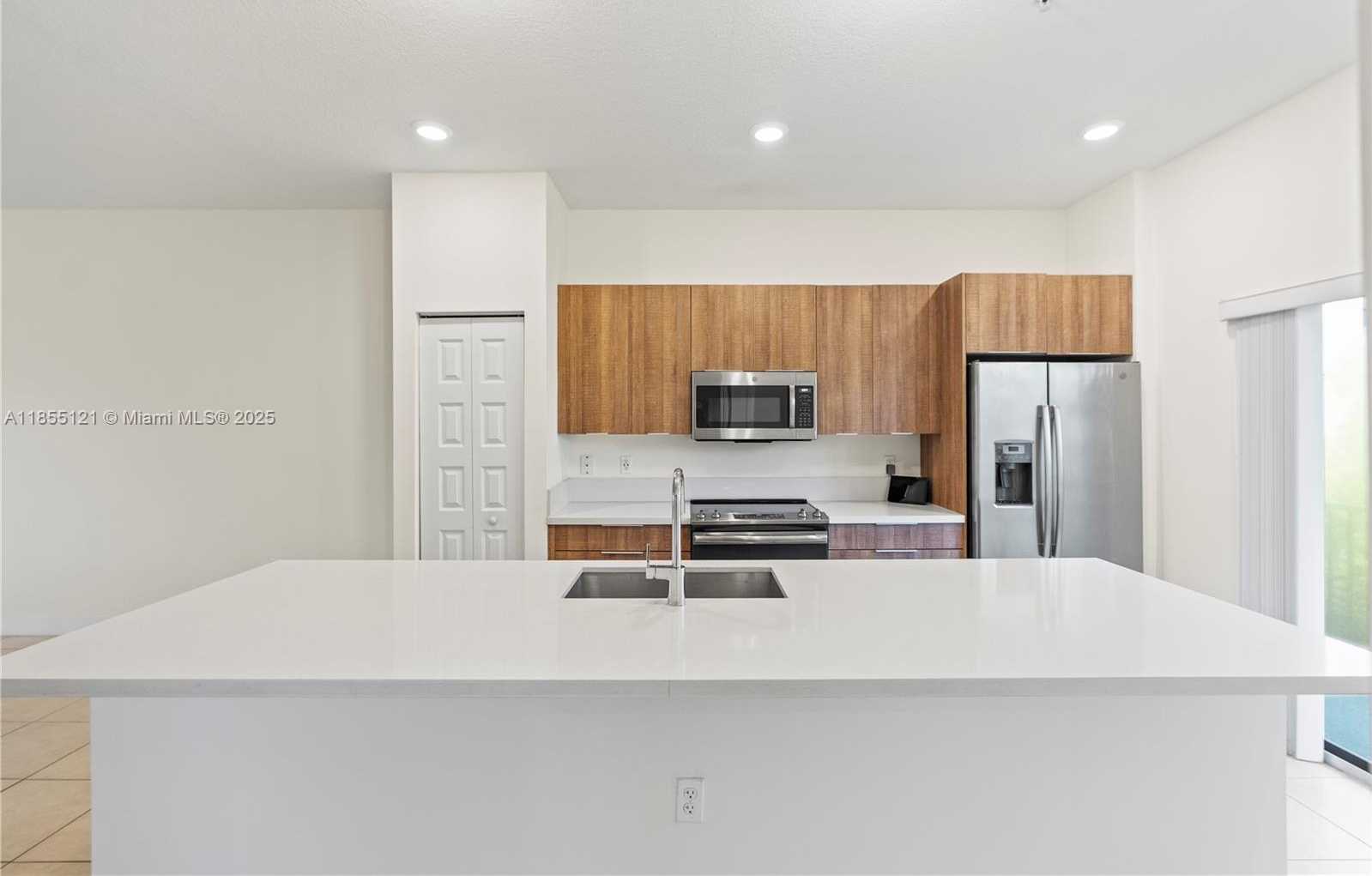 Small Image of 7831 NORTH WEST 104TH AVE #22, Doral Number 11