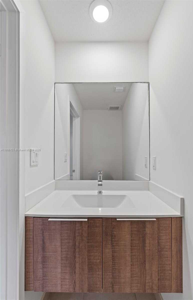 Small Image of 7831 NORTH WEST 104TH AVE #22, Doral Number 19