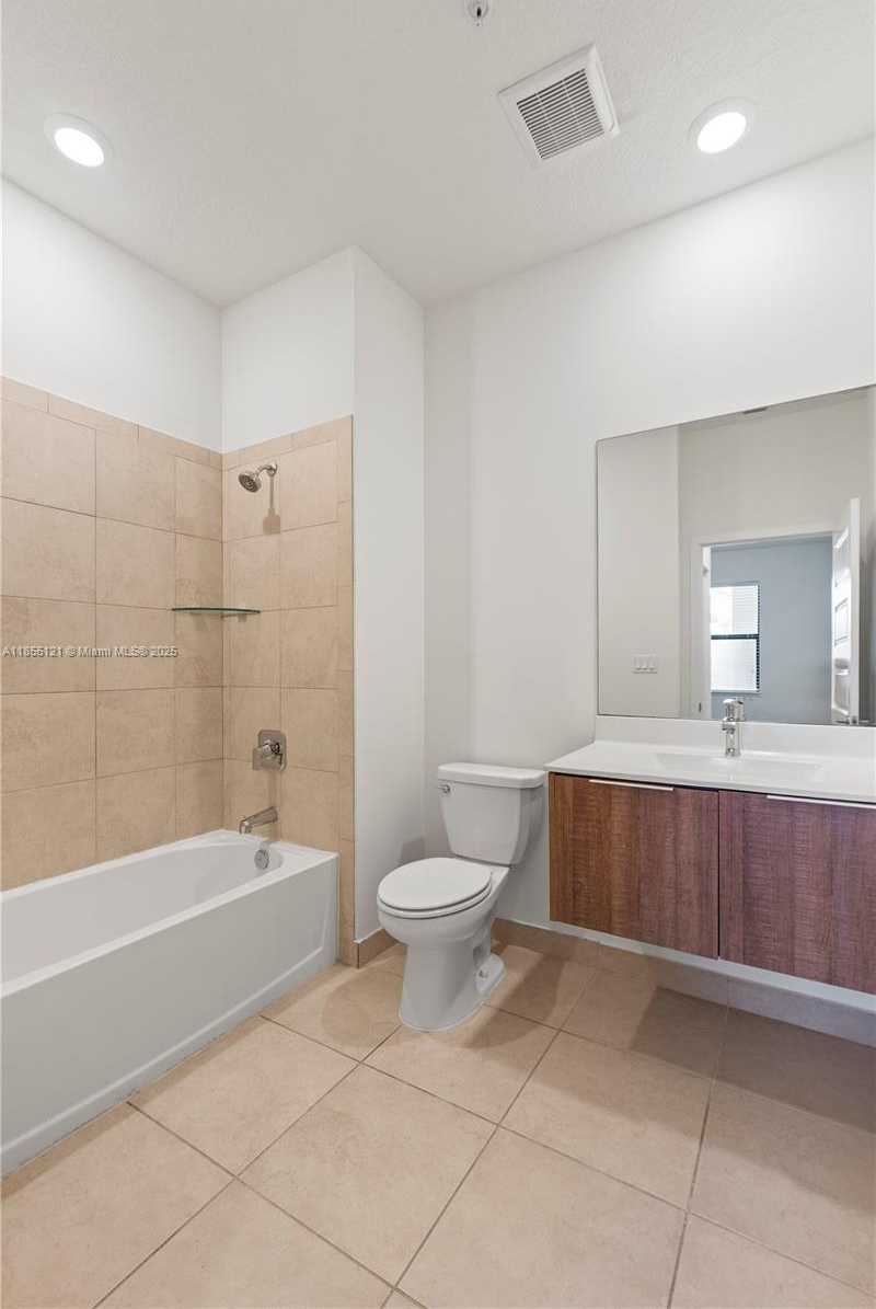 Small Image of 7831 NORTH WEST 104TH AVE #22, Doral Number 35