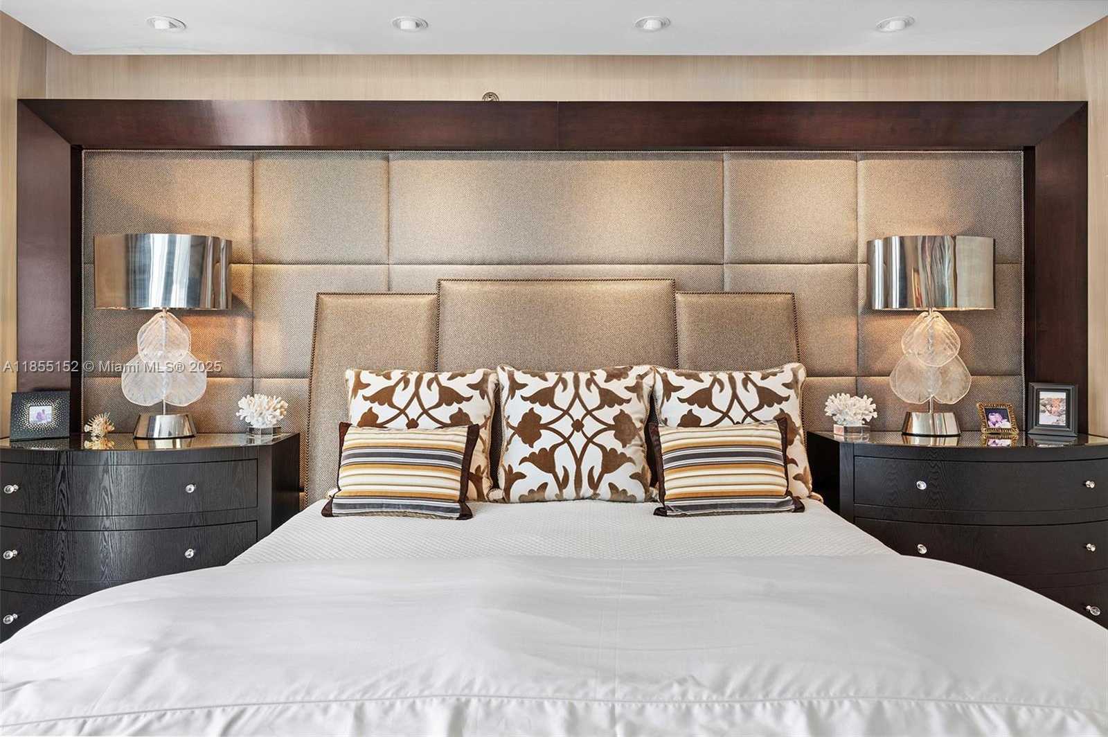 Small Image of 450 ALTON RD #1907, Miami Beach Number 27